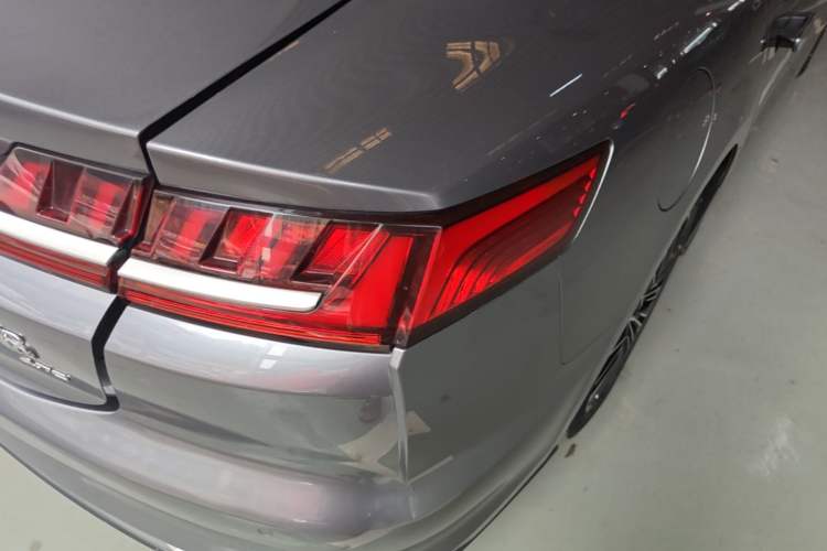 Used BYD Han 2020 DM Four-Wheel Drive Performance Edition Prestige Model Right Rear Taillight