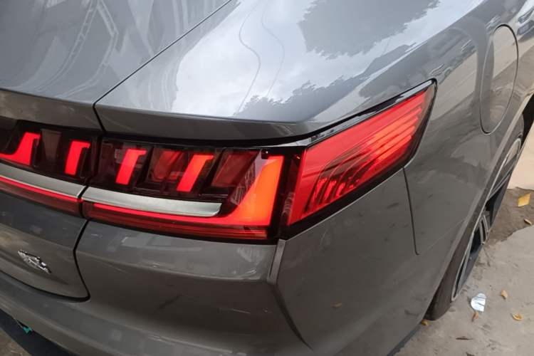Used BYD Han 2020 EV Long-Range Luxury Model Right Rear Taillight