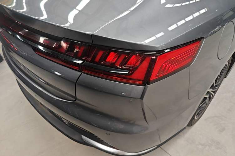 Used BYD Han 2020 EV Long-Range Luxury Model Right Rear Taillight