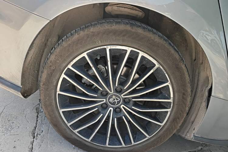 Used BYD Han 2020 EV Long-Range Luxury Model Right Rear Wheel Hub