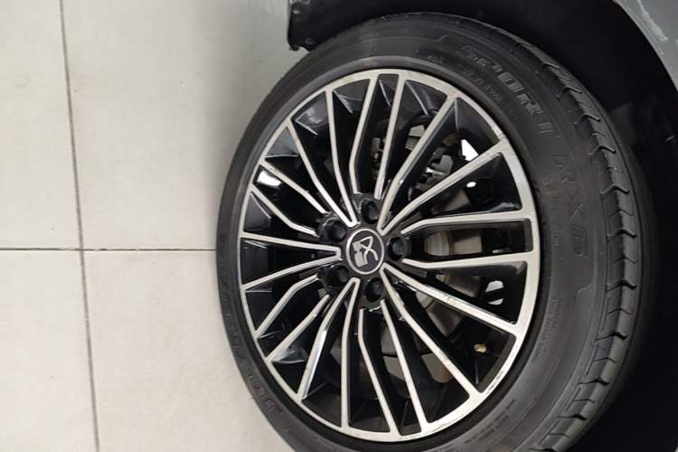Used BYD Han 2020 DM Four-Wheel Drive Performance Edition Luxury Model Right Rear Wheel Hub