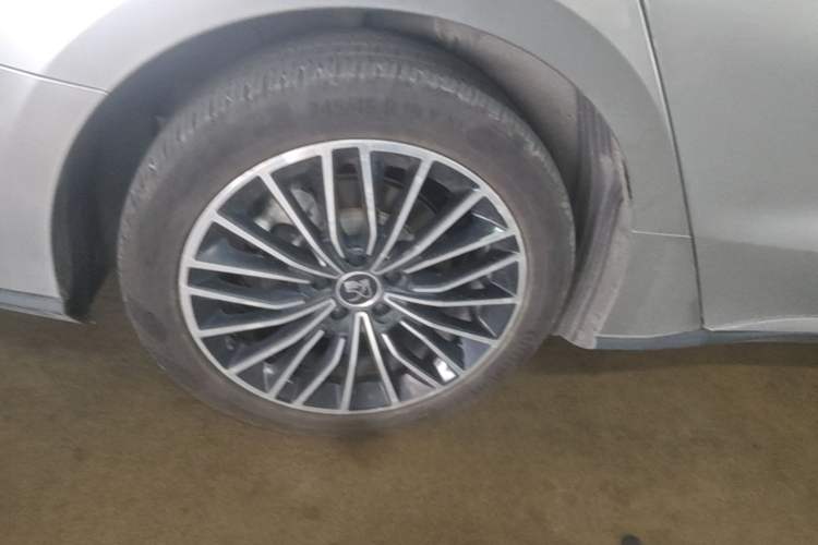 Used BYD Han 2020 DM Four-Wheel Drive Performance Edition Prestige Model Right Rear Wheel Hub
