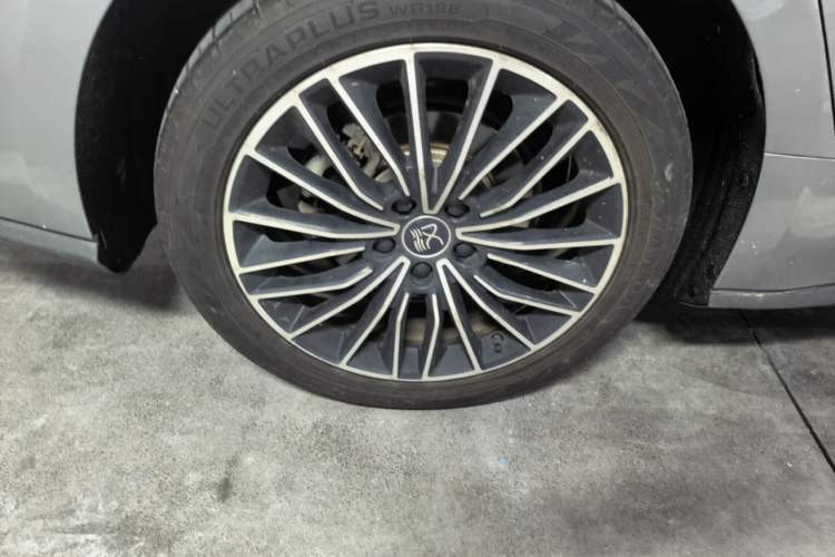 Used BYD Han 2020 EV Long-Range Deluxe Model Right Rear Wheel Hub