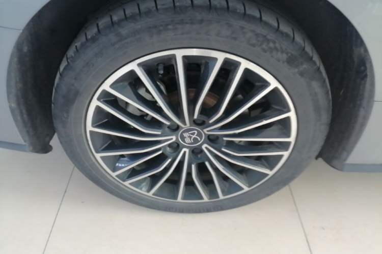 Used BYD Han 2020 DM Four-Wheel Drive Performance Edition Prestige Model Right Rear Wheel Hub
