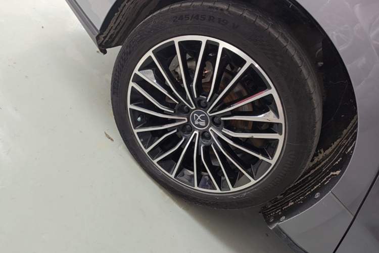 Used BYD Han 2020 DM Four-Wheel Drive Performance Edition Prestige Model Right Rear Wheel Hub