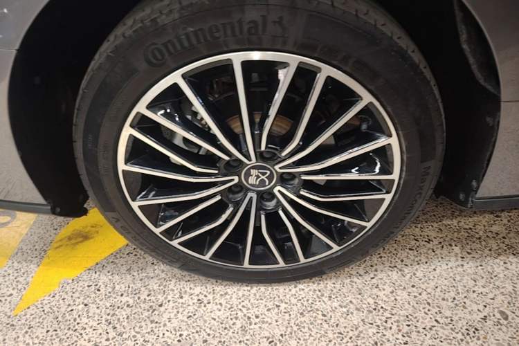 Used BYD Han 2020 DM Four-Wheel Drive Performance Edition Luxury Model Right Rear Wheel Hub