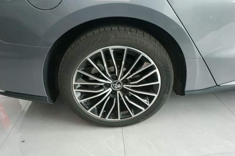 Used BYD Han 2020 EV Long-Range Luxury Model Right Rear Wheel Hub