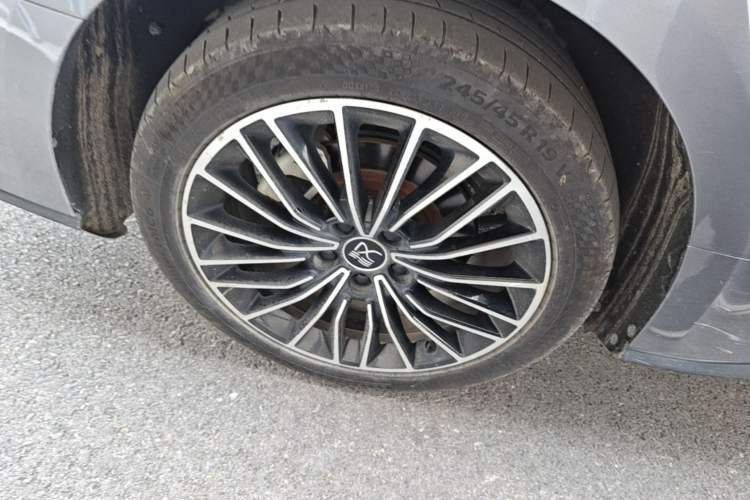 Used BYD Han 2020 DM Four-Wheel Drive Performance Edition Prestige Model Right Rear Wheel Hub