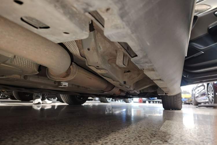 Used BYD Han 2020 DM Four-Wheel Drive Performance Edition Luxury Model Right Side Sill