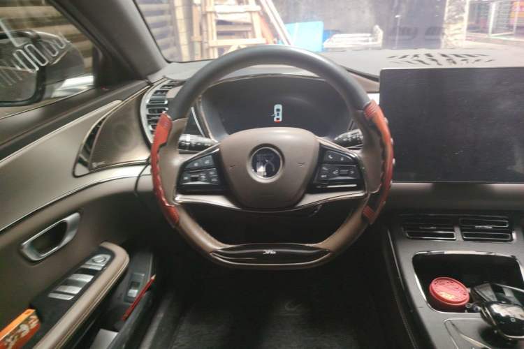 Used BYD Han 2020 DM Four-Wheel Drive Performance Edition Prestige Model Steering Wheel