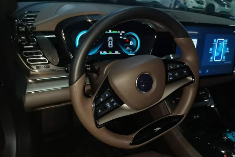 Used BYD Han 2020 EV Long-Range Luxury Model Steering Wheel
