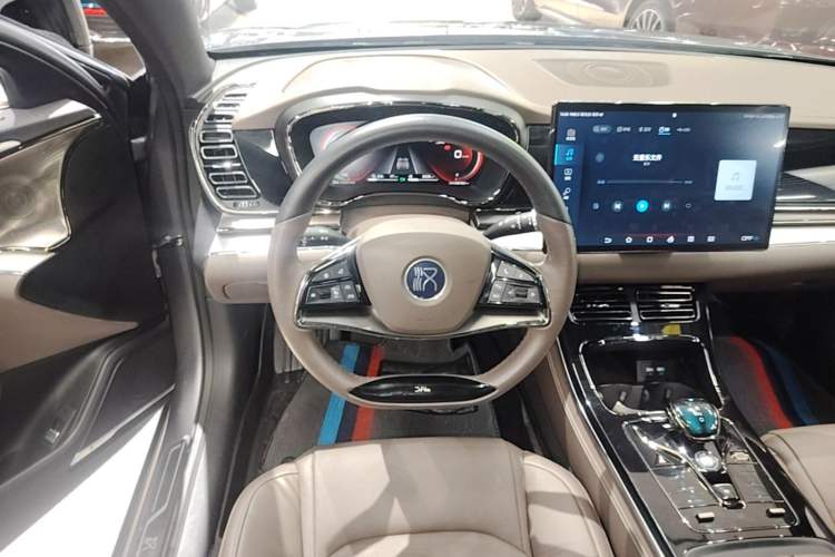 Used BYD Han 2020 DM Four-Wheel Drive Performance Edition Luxury Model Steering Wheel
