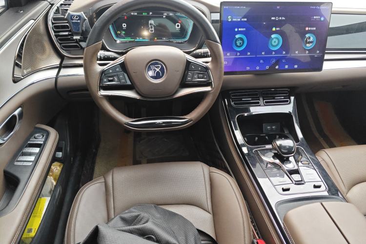 Used BYD Han 2020 DM Four-Wheel Drive Performance Edition Luxury Model Steering Wheel
