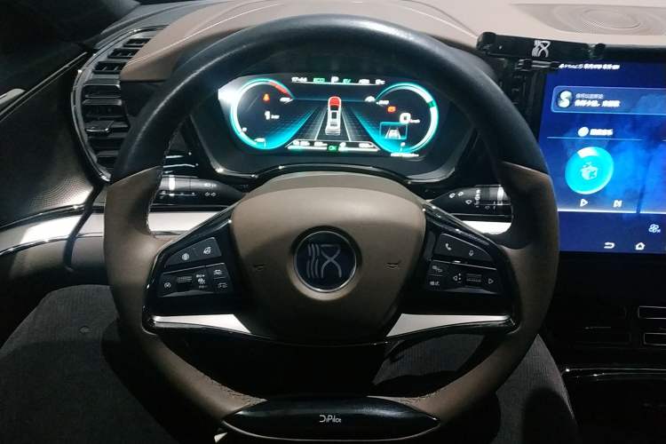 Used BYD Han 2020 DM Four-Wheel Drive Performance Edition Luxury Model Steering Wheel