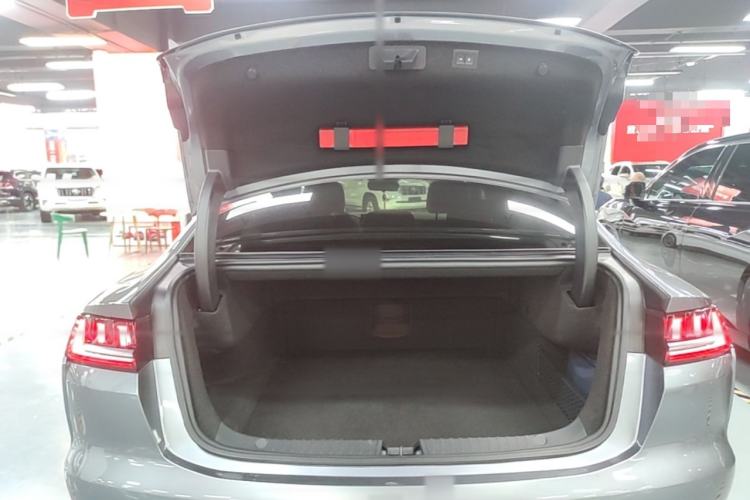 Used BYD Han 2020 DM Four-Wheel Drive Performance Edition Luxury Model Trunk