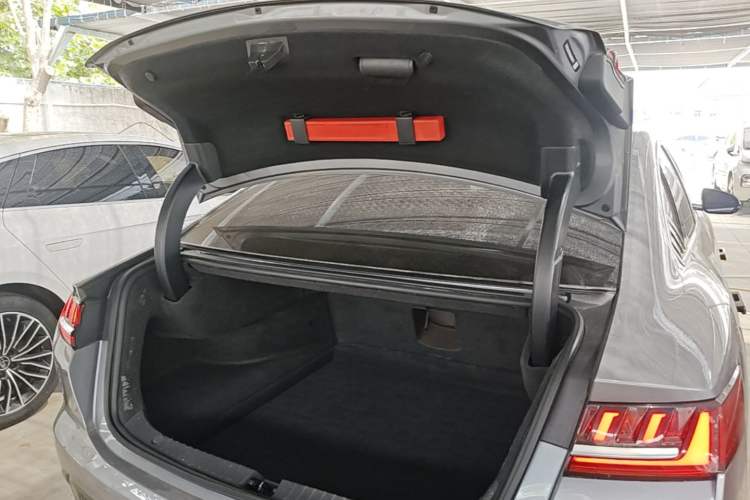 Used BYD Han 2020 EV Long-Range Luxury Model Trunk