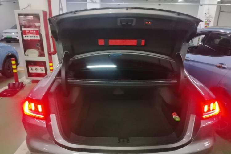 Used BYD Han 2020 EV Long-Range Luxury Model Trunk