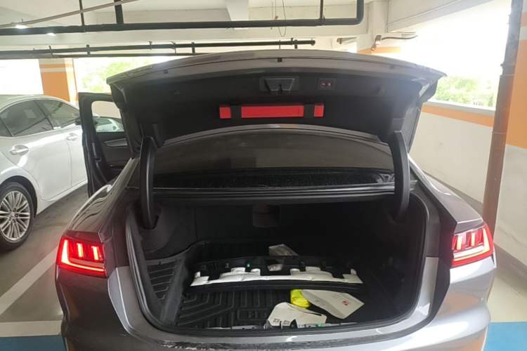 Used BYD Han 2020 EV Long-Range Luxury Model Trunk
