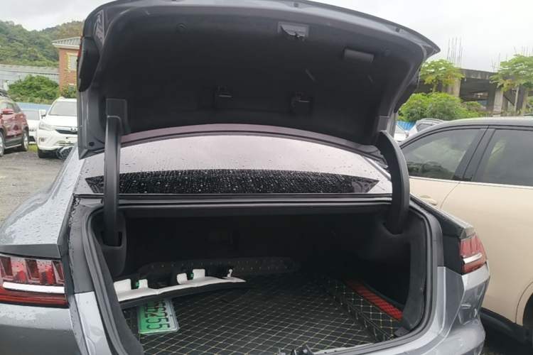 Used BYD Han 2020 EV Long-Range Luxury Model Trunk
