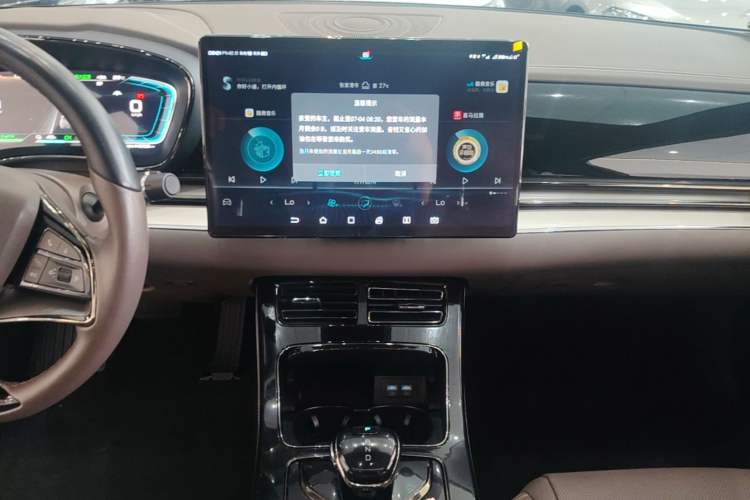 Used BYD Han 2020 EV Long-Range Luxury Model Audio And AC Panel