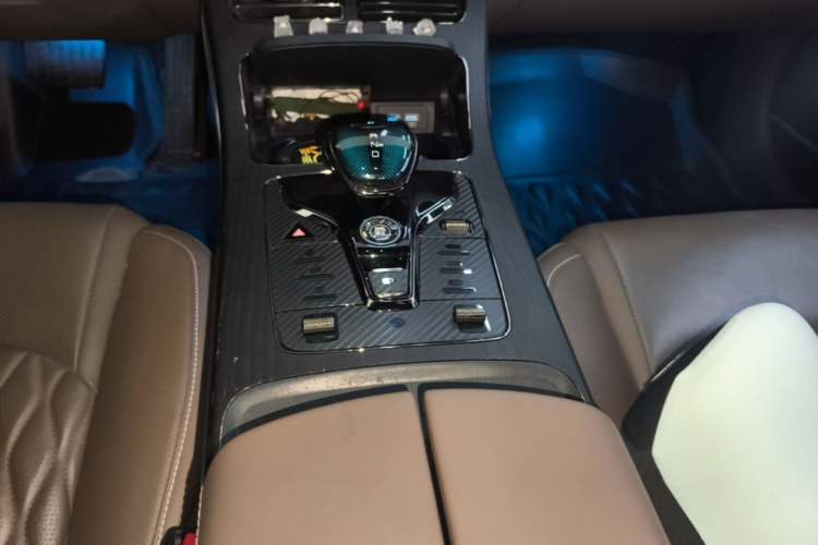 Used BYD Han 2020 DM Four-Wheel Drive Performance Edition Prestige Model Gear Lever