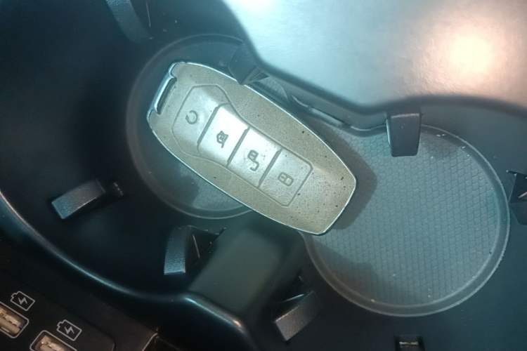Used BYD Han 2020 DM Four-Wheel Drive Performance Edition Luxury Model Interior 1