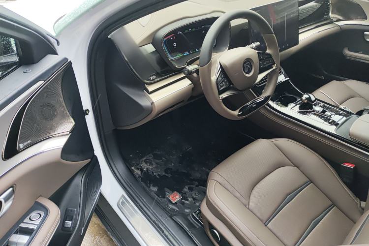 Used BYD Han 2020 DM Four-Wheel Drive Performance Edition Luxury Model Interior 3