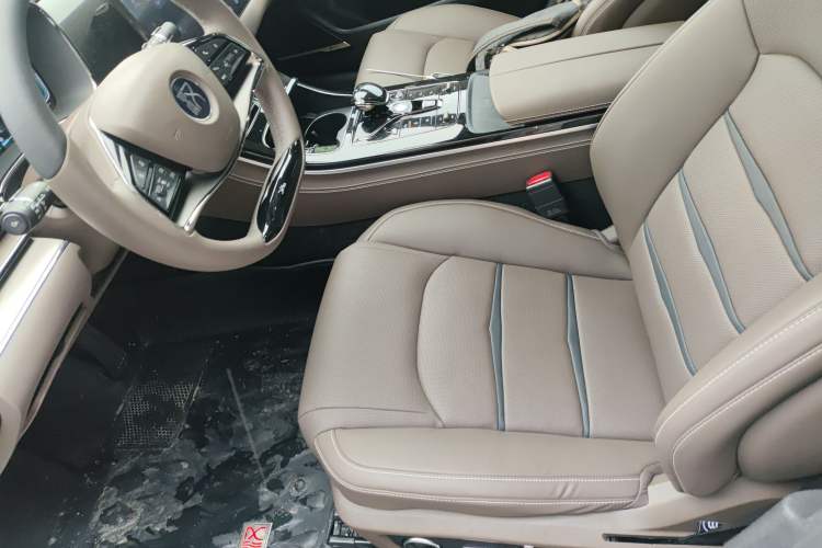 Used BYD Han 2020 DM Four-Wheel Drive Performance Edition Luxury Model Left Front Seat