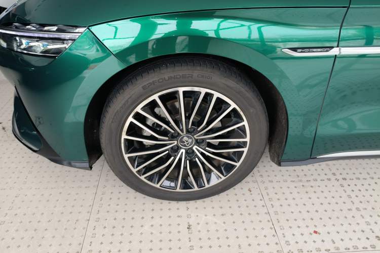 Used BYD Han 2020 EV Long-Range Luxury Model Left Front Wheel Hub