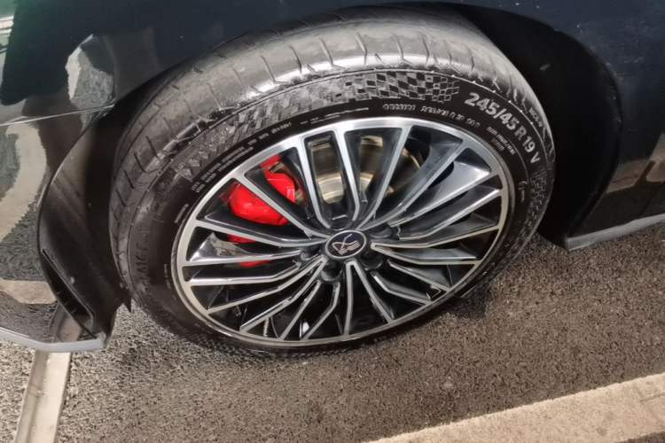 Used BYD Han 2020 DM Four-Wheel Drive Performance Edition Prestige Model Left Front Wheel Hub