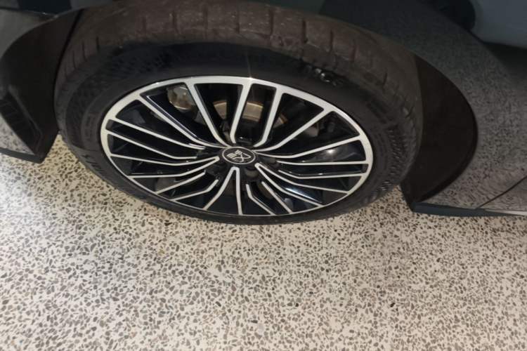 Used BYD Han 2020 DM Four-Wheel Drive Performance Edition Prestige Model Left Front Wheel Hub