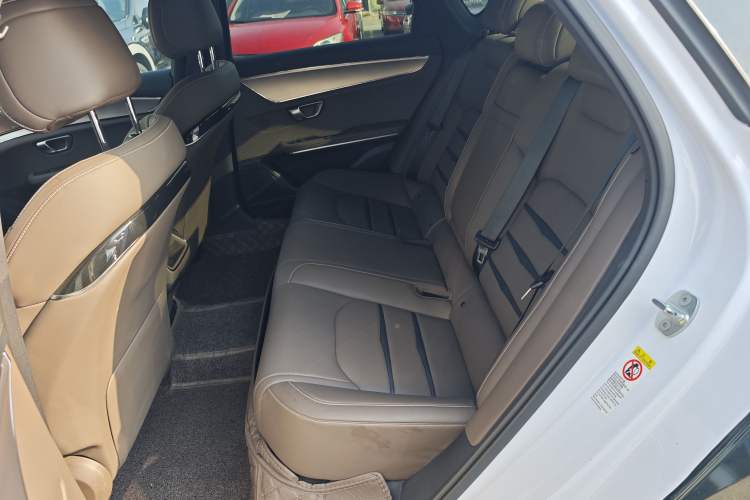 Used BYD Han 2020 DM Four-Wheel Drive Performance Edition Luxury Model Left Rear Seat