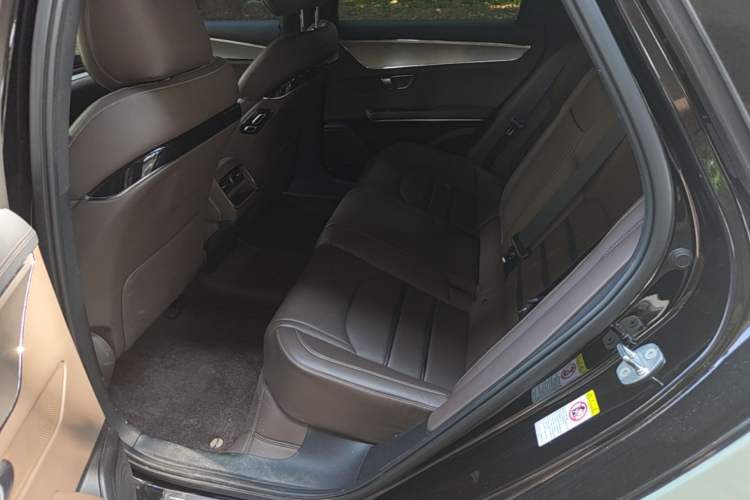 Used BYD Han 2020 DM Four-Wheel Drive Performance Edition Luxury Model Left Rear Seat