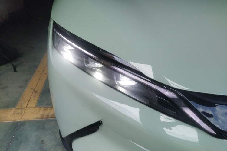 Used BYD Han 2020 EV Long-Range Luxury Model Right Front Headlight