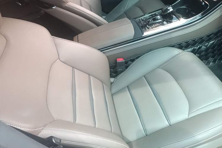 Used BYD Han 2020 DM Four-Wheel Drive Performance Edition Luxury Model Right Front Seat
