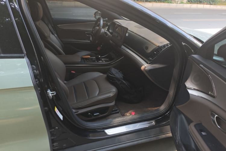 Used BYD Han 2020 DM Four-Wheel Drive Performance Edition Luxury Model Right Front Seat