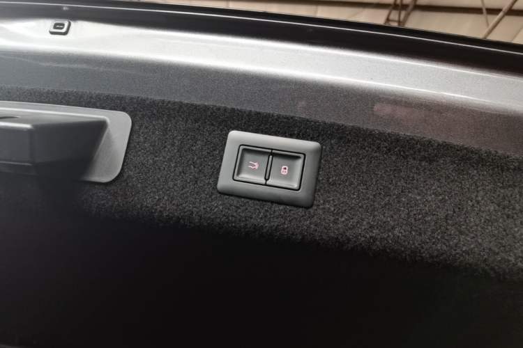 Used BYD Han 2020 DM Four-Wheel Drive Performance Edition Prestige Model Trunk