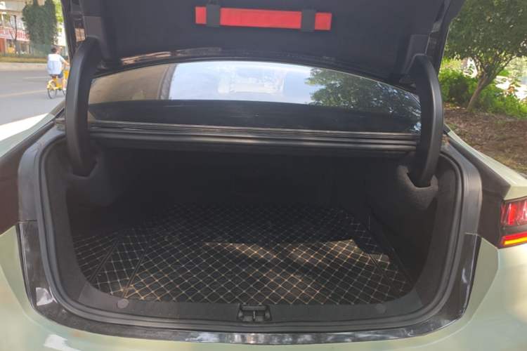 Used BYD Han 2020 DM Four-Wheel Drive Performance Edition Luxury Model Trunk
