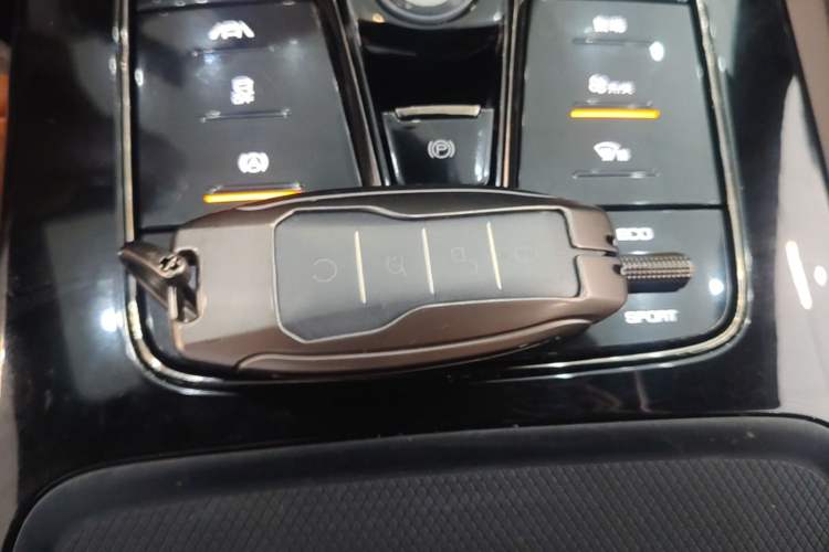 Used BYD Han 2020 EV Long-Range Luxury Model Vehicle Key