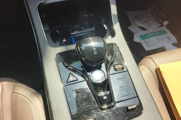 Used BYD Han 2020 DM Four-Wheel Drive Performance Edition Prestige Model Gear Lever