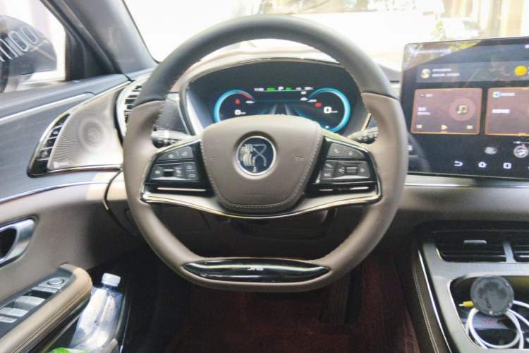 Used BYD Han 2020 DM Four-Wheel Drive Performance Edition Prestige Model Steering Wheel