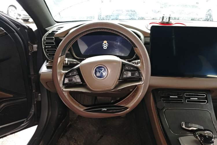 Used BYD Han 2020 EV Long-Range Deluxe Model Steering Wheel