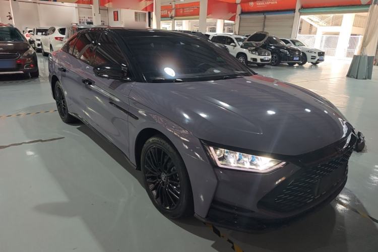 Used BYD Han 2020 DM Four-Wheel Drive Performance Edition Luxury Model Front Right 45 Deg