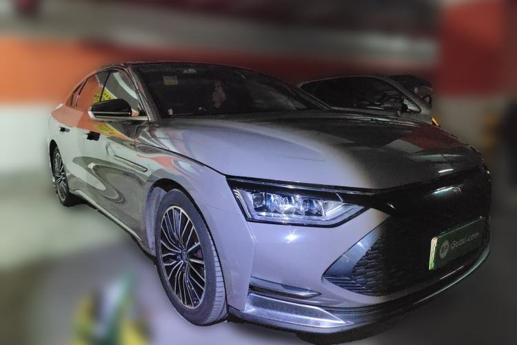 Used BYD Han 2020 DM Four-Wheel Drive Performance Edition Prestige Model Front Right 45 Deg