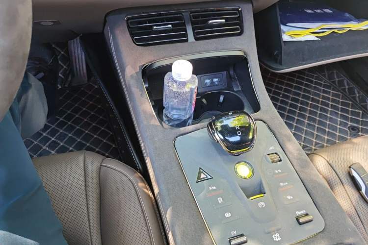 Used BYD Han 2020 DM Four-Wheel Drive Performance Edition Prestige Model Gear Lever