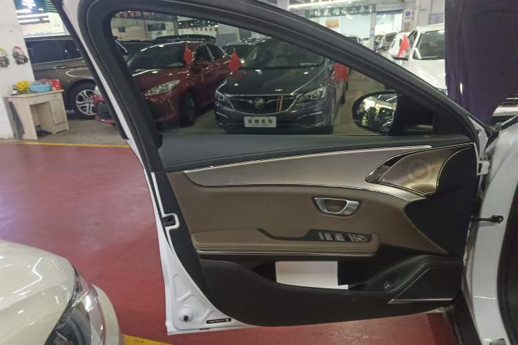 Used BYD Han 2020 DM Four-Wheel Drive Performance Edition Prestige Model Left Front Door Interior