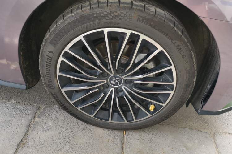 Used BYD Han 2020 DM Four-Wheel Drive Performance Edition Prestige Model Right Front Wheel Hub