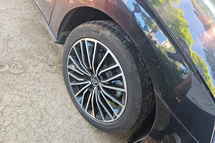 Used BYD Han 2020 DM Four-Wheel Drive Performance Edition Prestige Model Right Front Wheel Hub