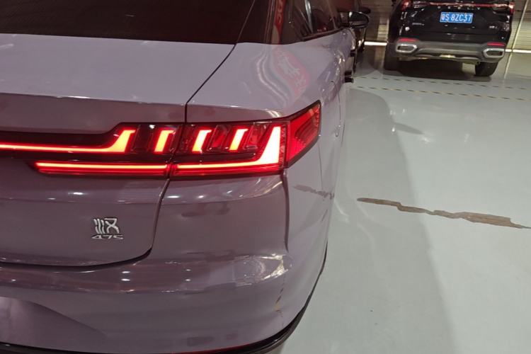 Used BYD Han 2020 DM Four-Wheel Drive Performance Edition Luxury Model Right Rear Taillight