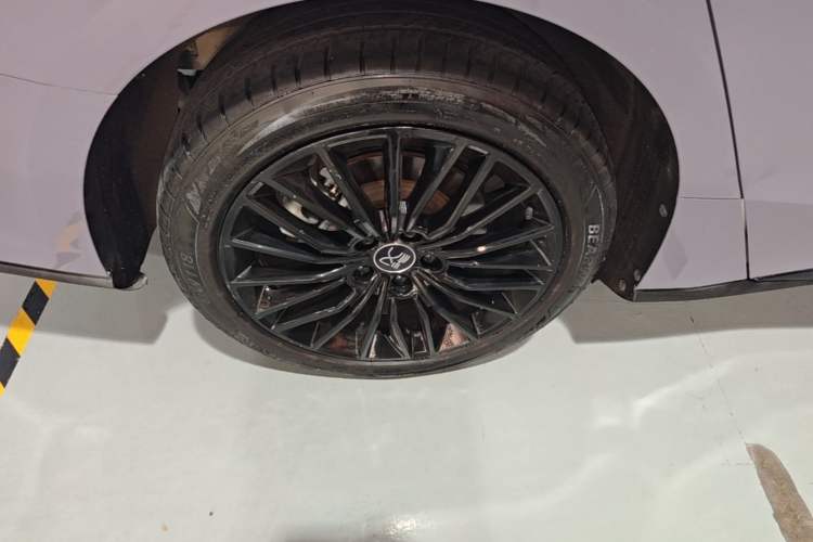 Used BYD Han 2020 DM Four-Wheel Drive Performance Edition Luxury Model Right Rear Wheel Hub
